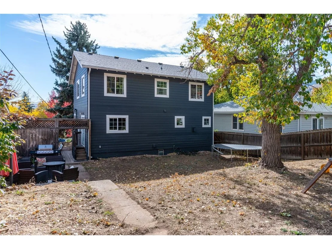 Photo of 704 5th St