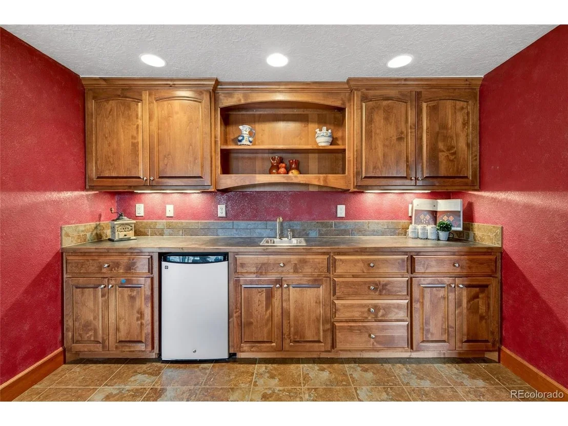 Photo of 7204 Vallevue Dr