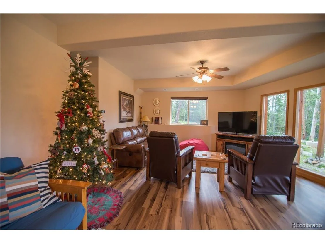 Photo of 765 Mountain View Dr