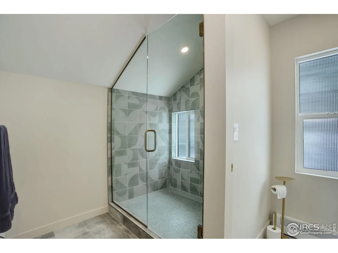 Photo of 1048 Westview Dr