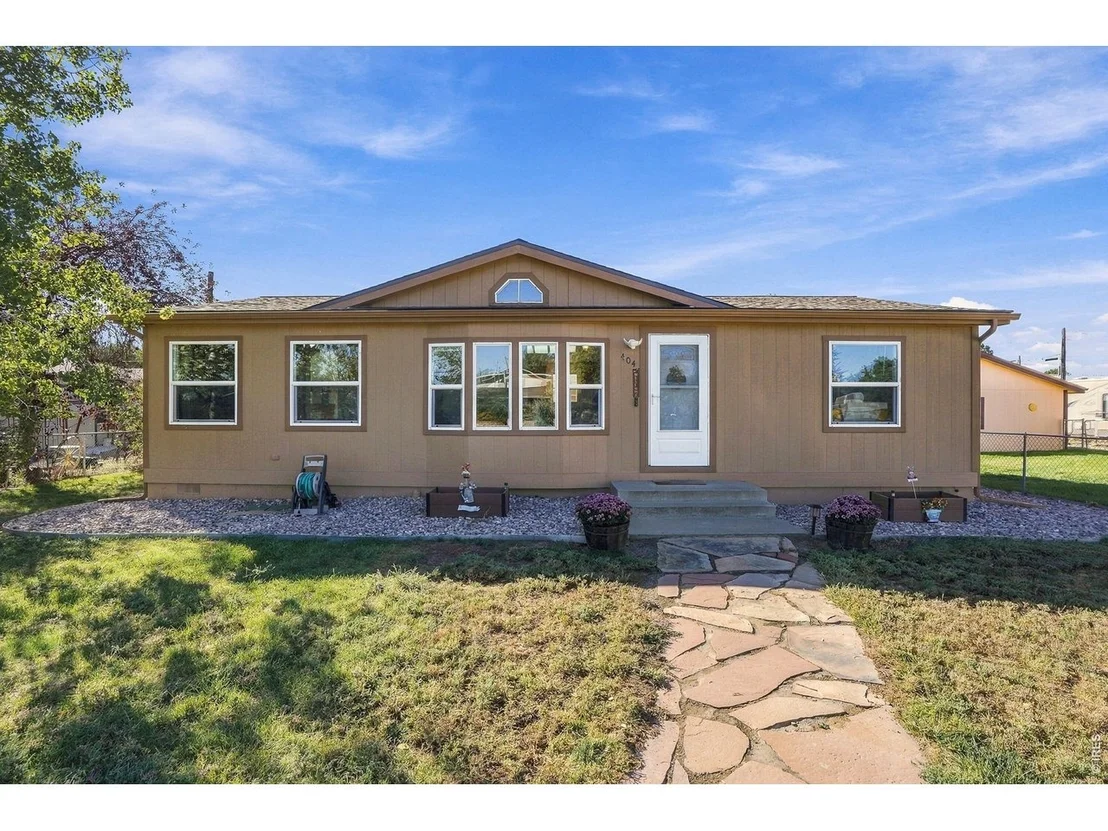 Photo of 404 W Shafer Ave