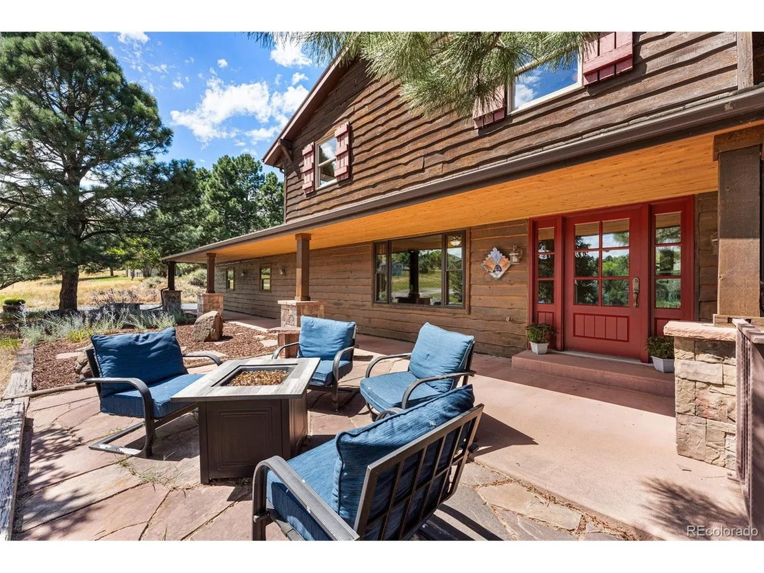 Photo of 15685 Cedarbrook Dr