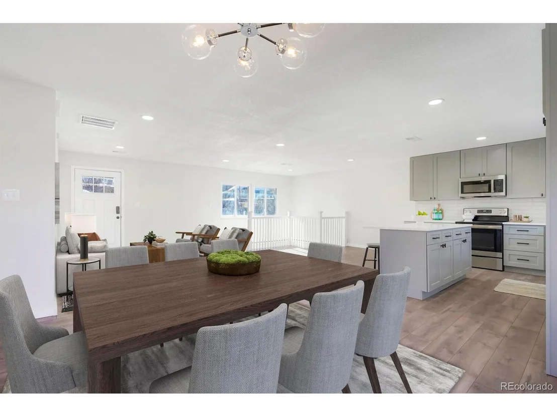 Photo of 9943 Badding Dr