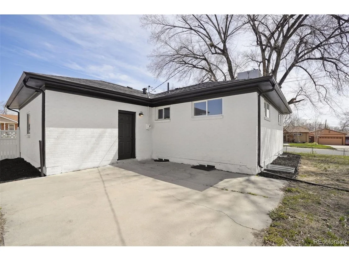 Photo of 10949 Larry Dr