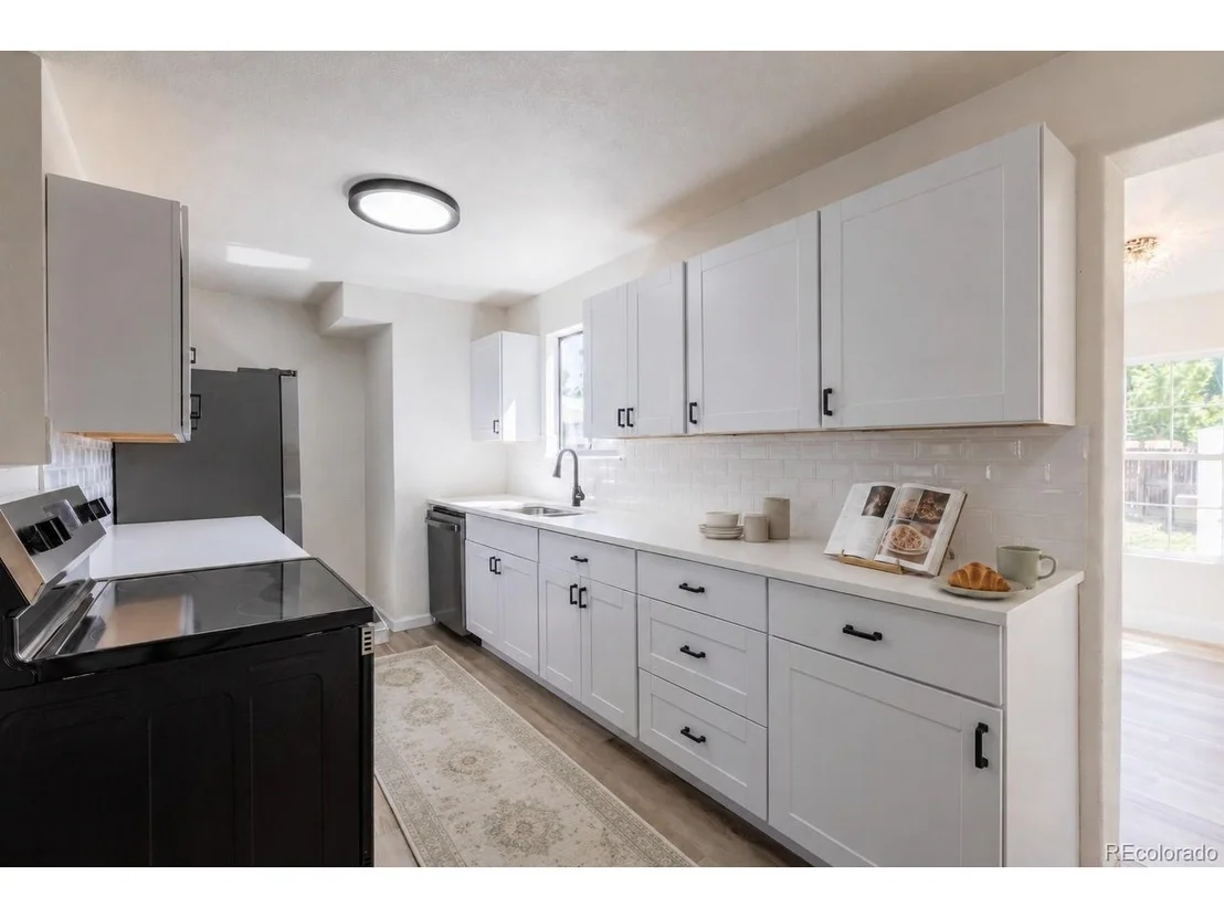 Photo of 4464 Davenport Way