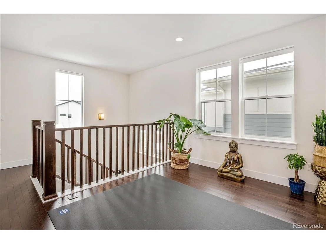 Photo of 5640 Wheaton Ave