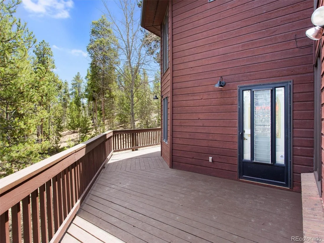 Photo of 400 Golden Dr