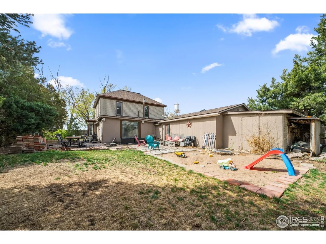 Photo of 213 W 3rd Ave