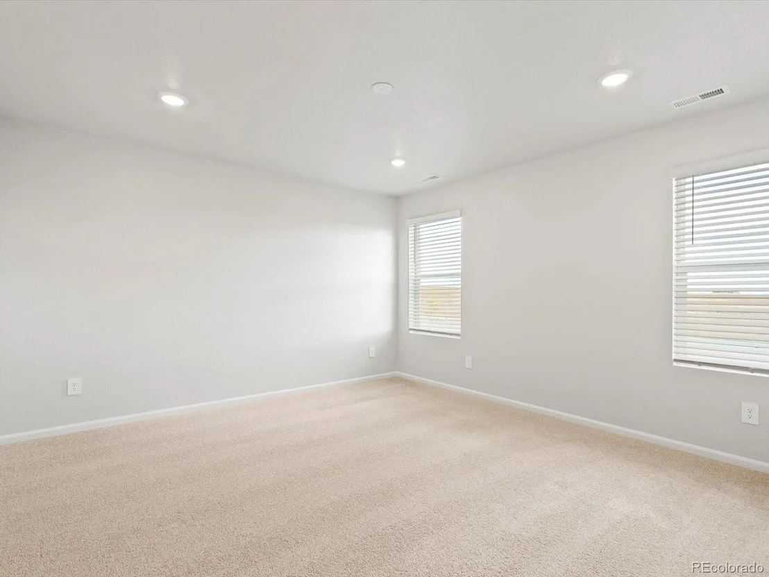 Photo of 512 97th Ave