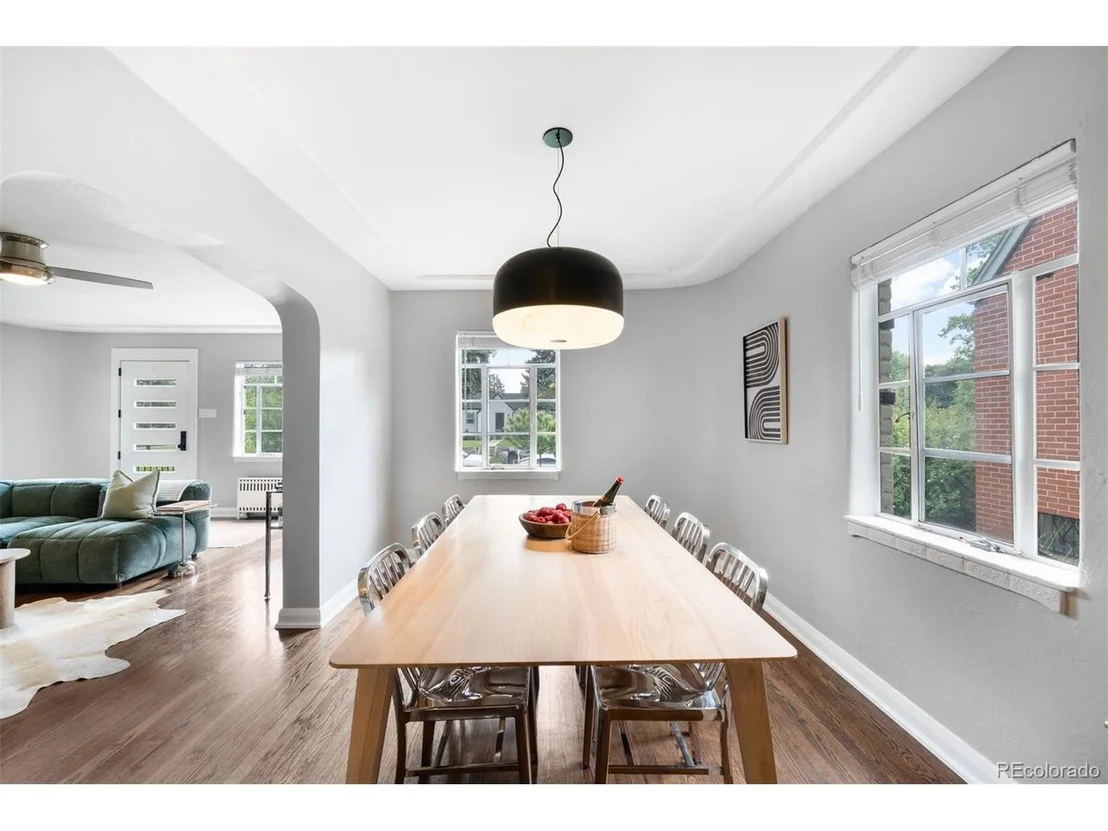 Photo of 2383 Jasmine St