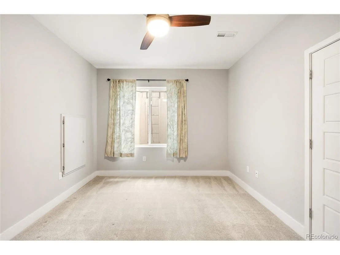 Photo of 6660 Warren Dr