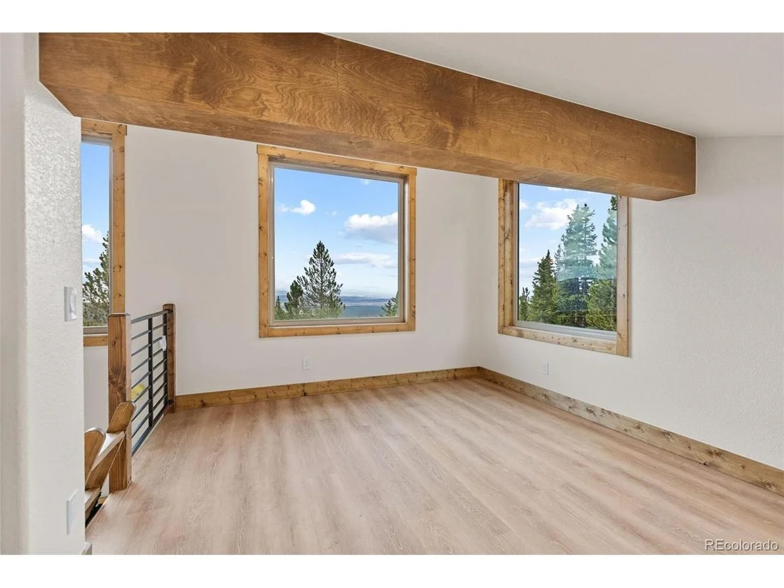 Photo of 385 Silverheels Pl