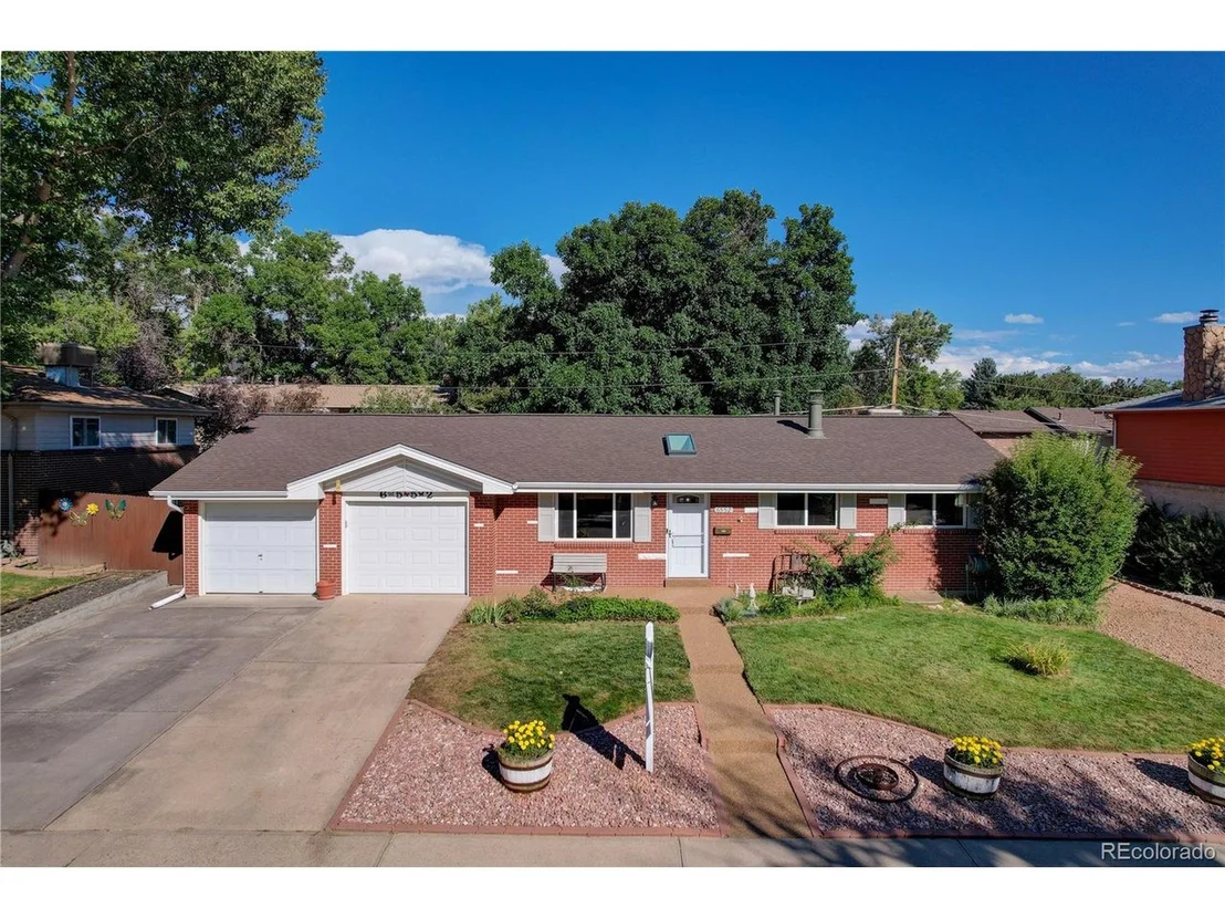 Photo of 6552 Iris St