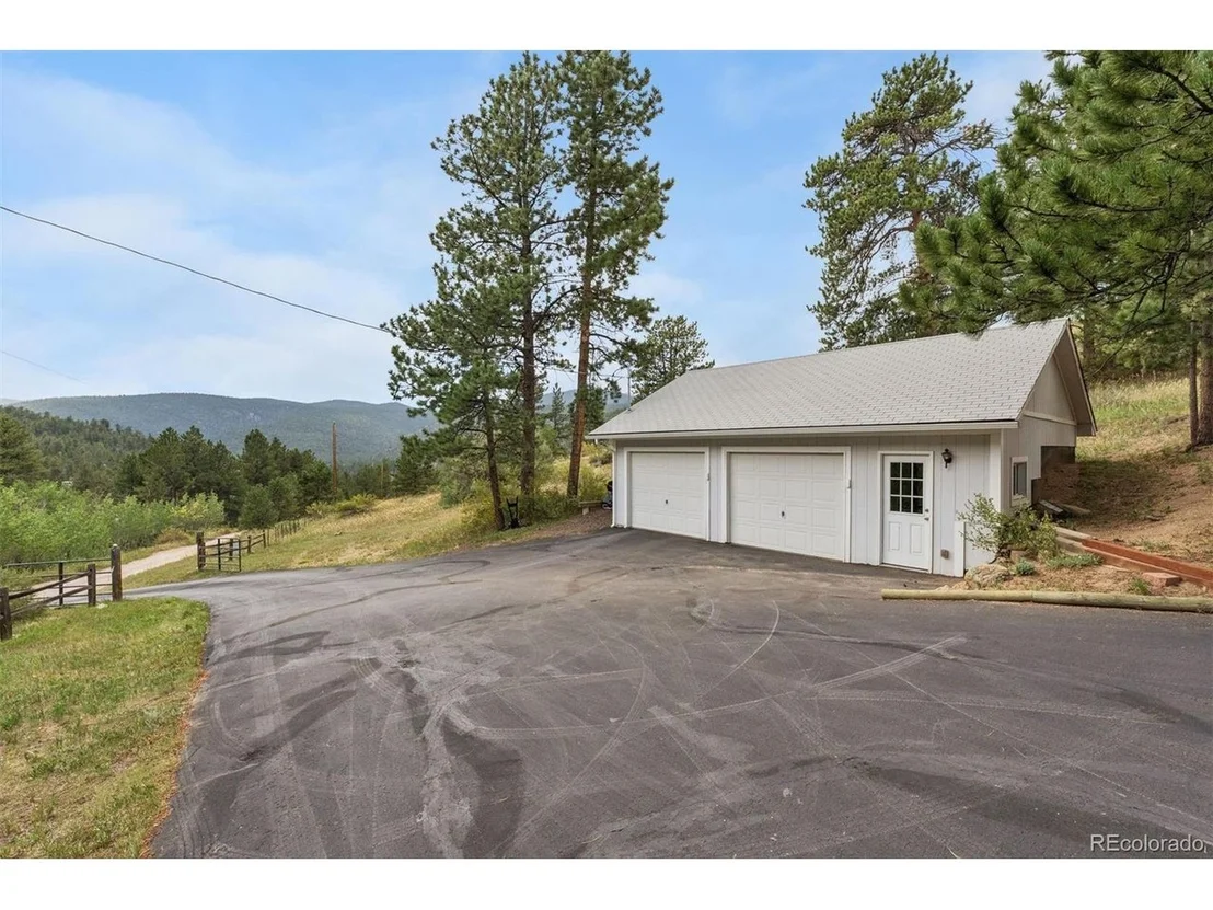 Photo of 225 Hell Canyon Rd