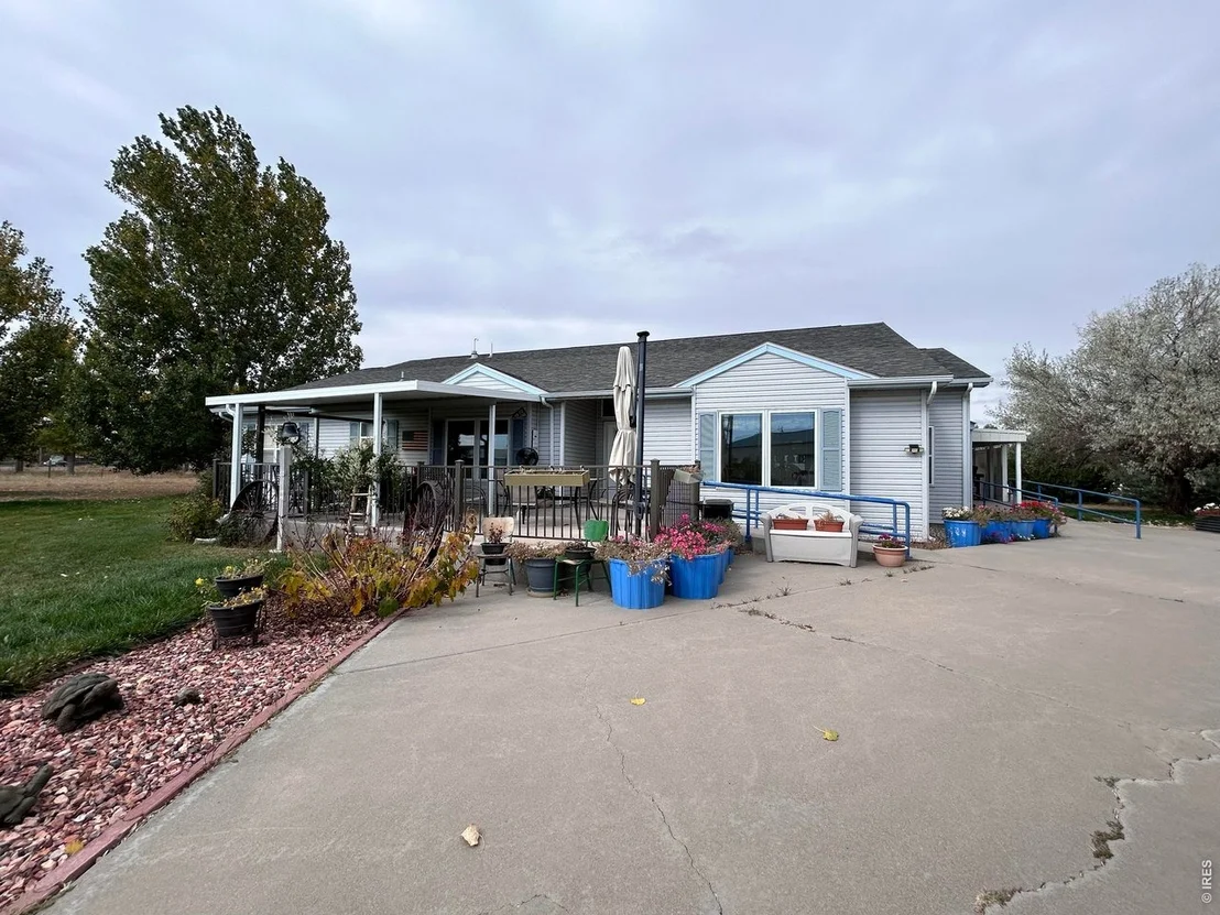 Photo of 717 3rd Ave