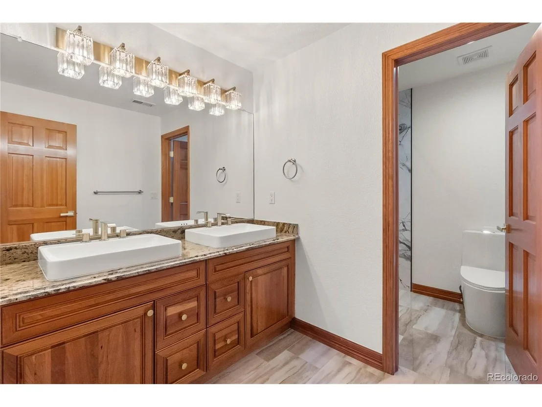 Photo of 5129 Shade Tree Ln