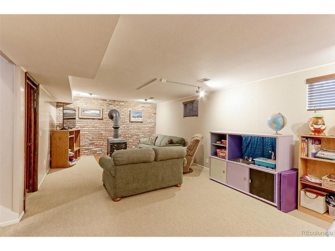 Photo of 1210 Ida Dr