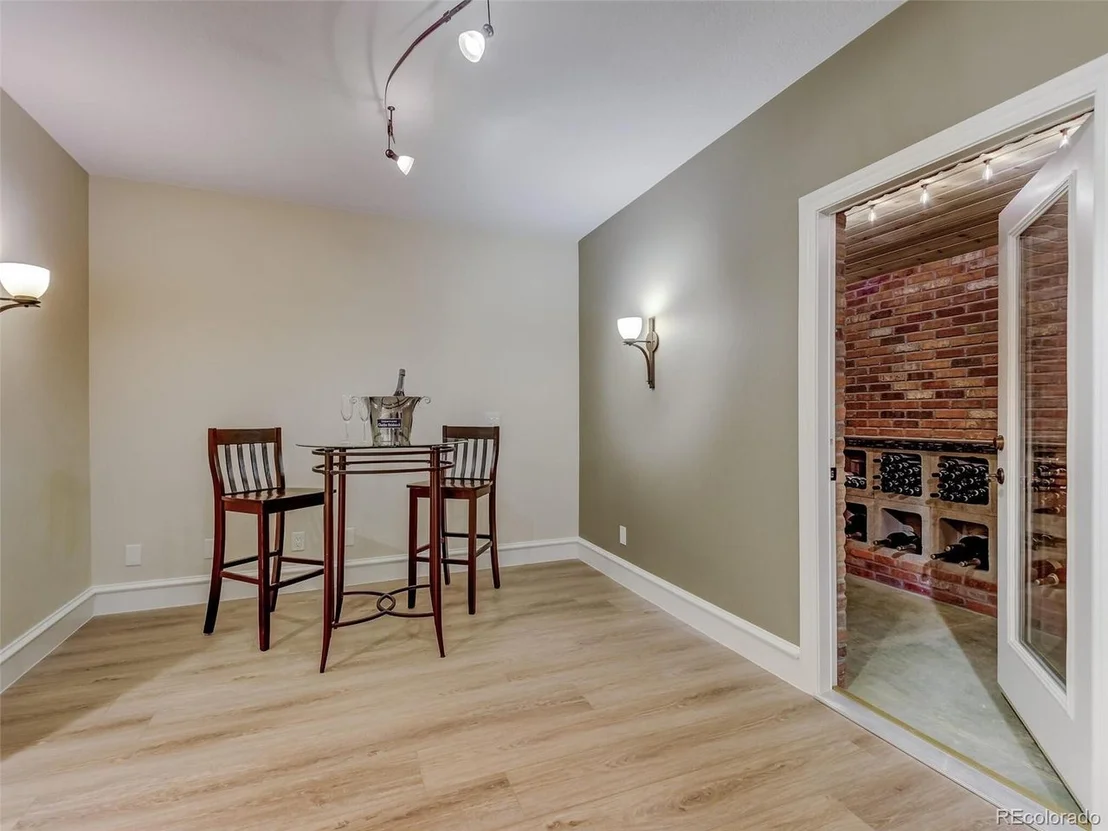 Photo of 464 Madison St