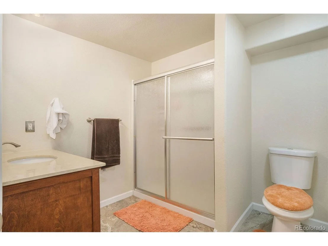 Photo of 404 Cascade Ct