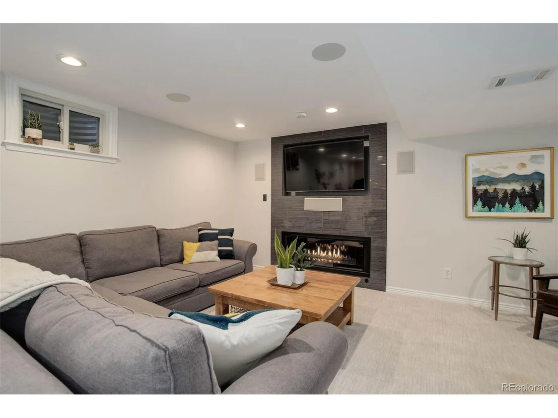 Photo of 8878 E Easter Ave