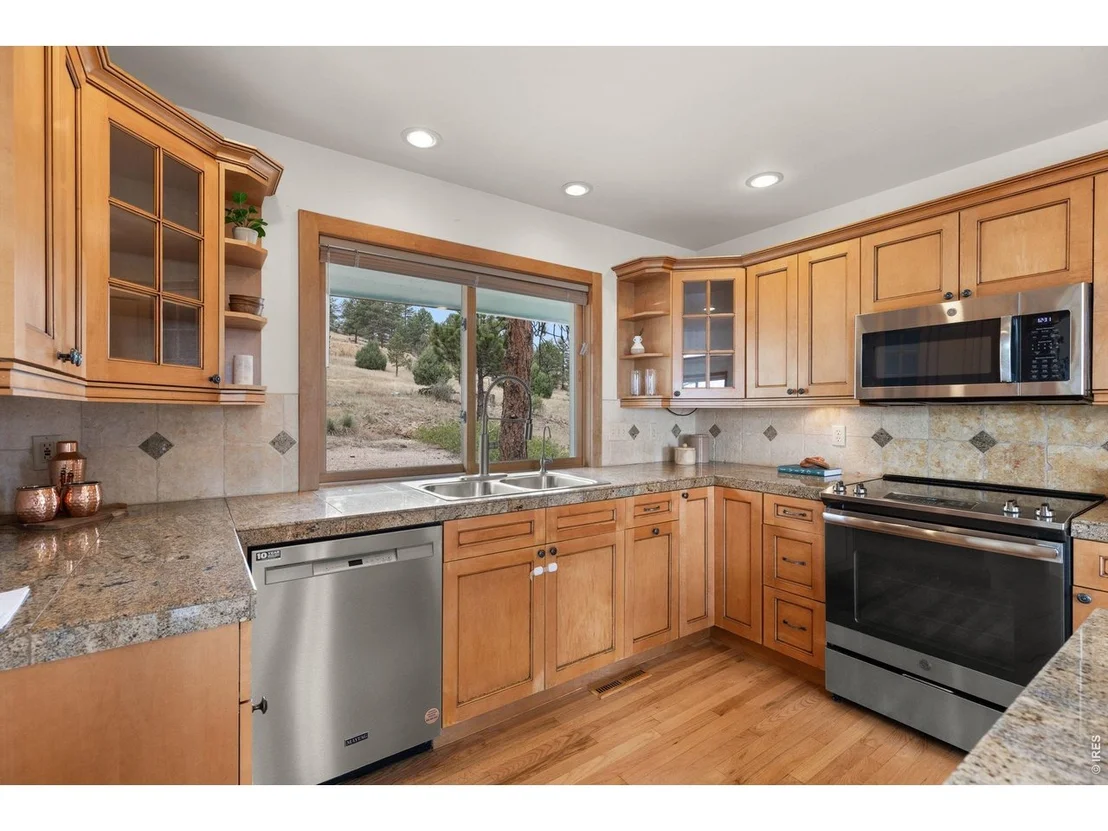 Photo of 8563 Middle Fork Rd