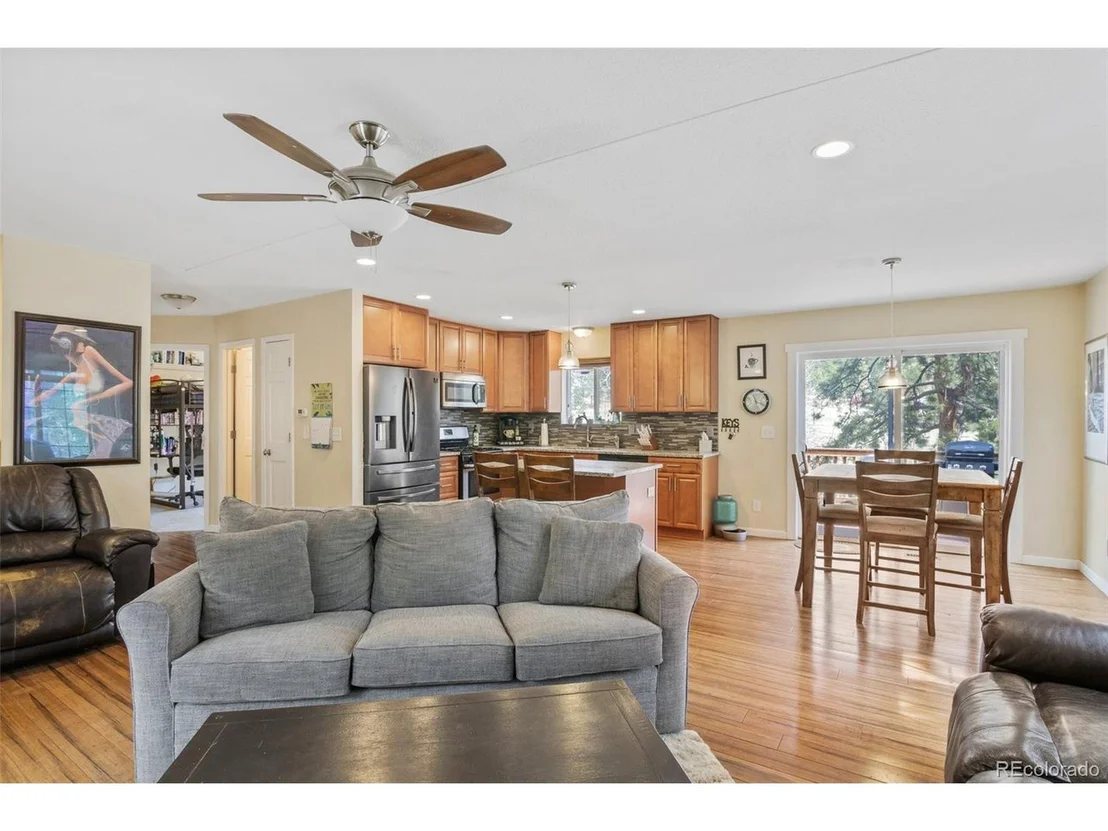 Photo of 1327 Bluebird Dr