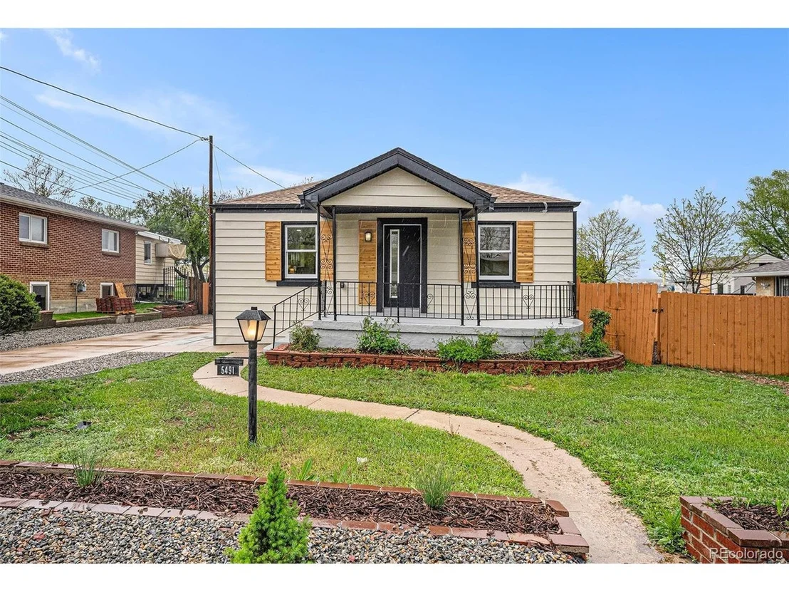 Photo of 5491 Lowell Blvd
