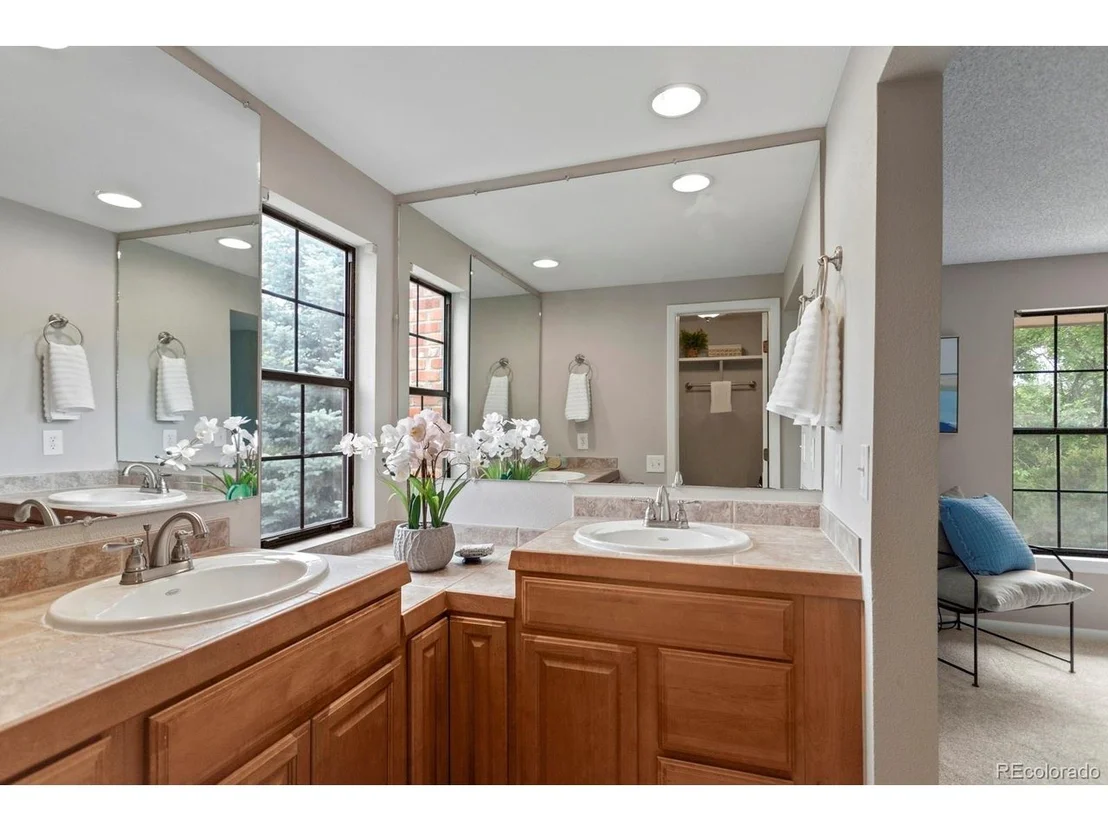 Photo of 8160 Flower Cir