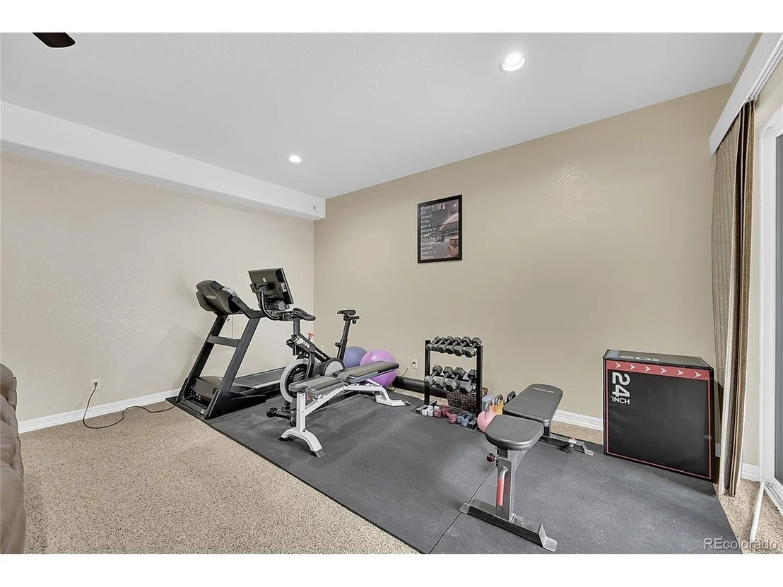 Photo of 882 Independence Dr