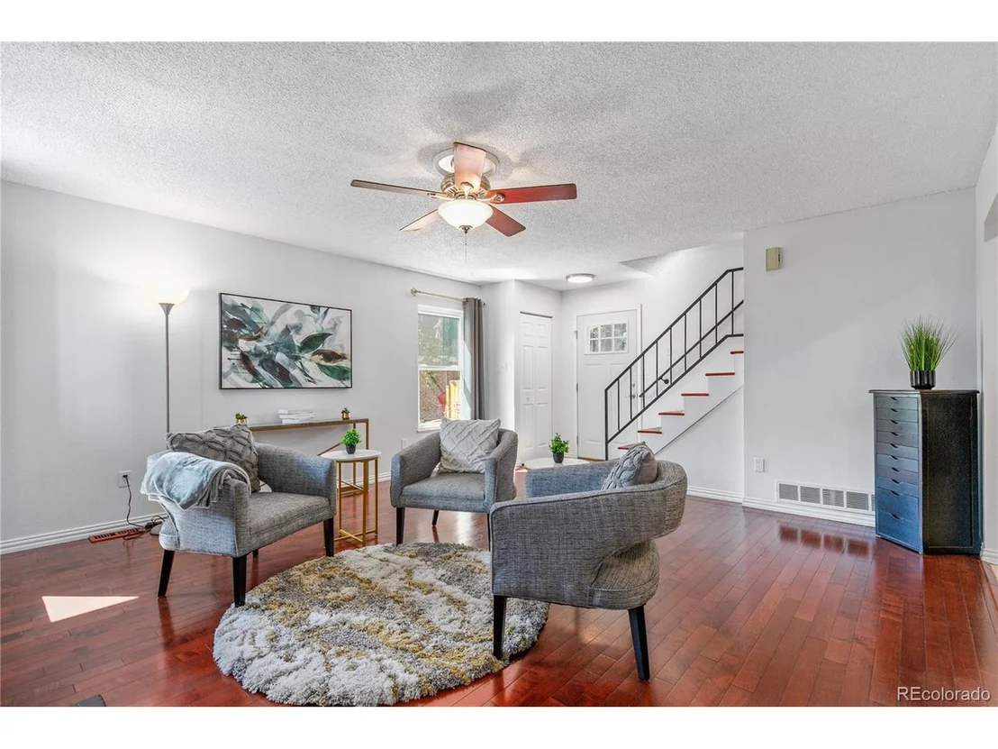 Photo of 5633 W 71st Pl
