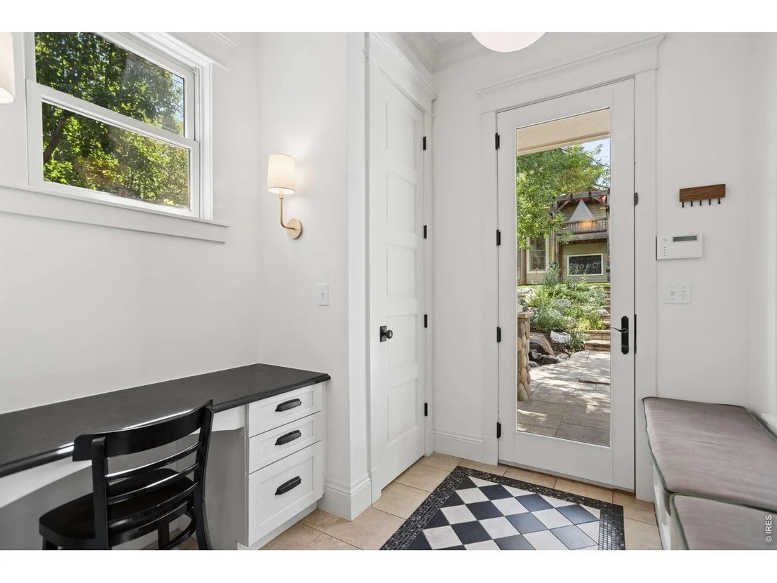 Photo of 512 Marine St
