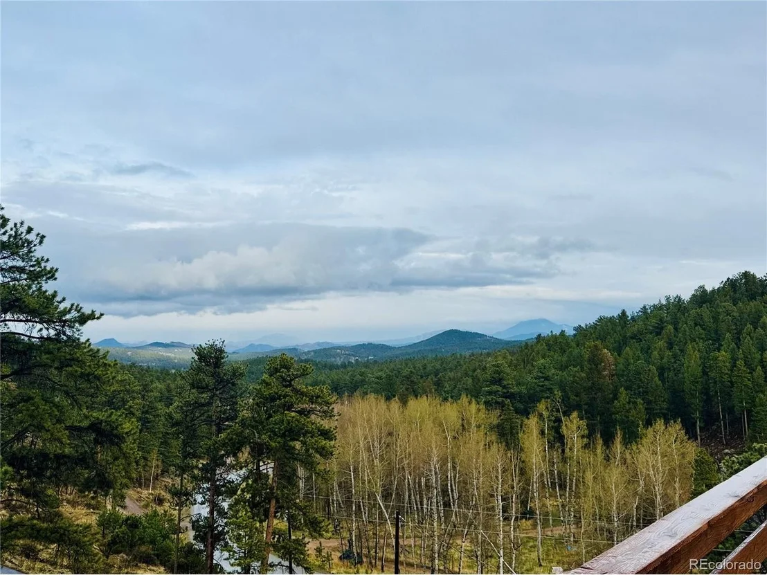 Photo of 745 N Pine Dr