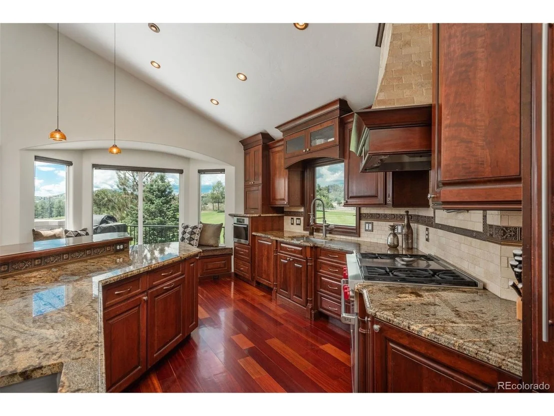 Photo of 1339 Castlepoint Cir