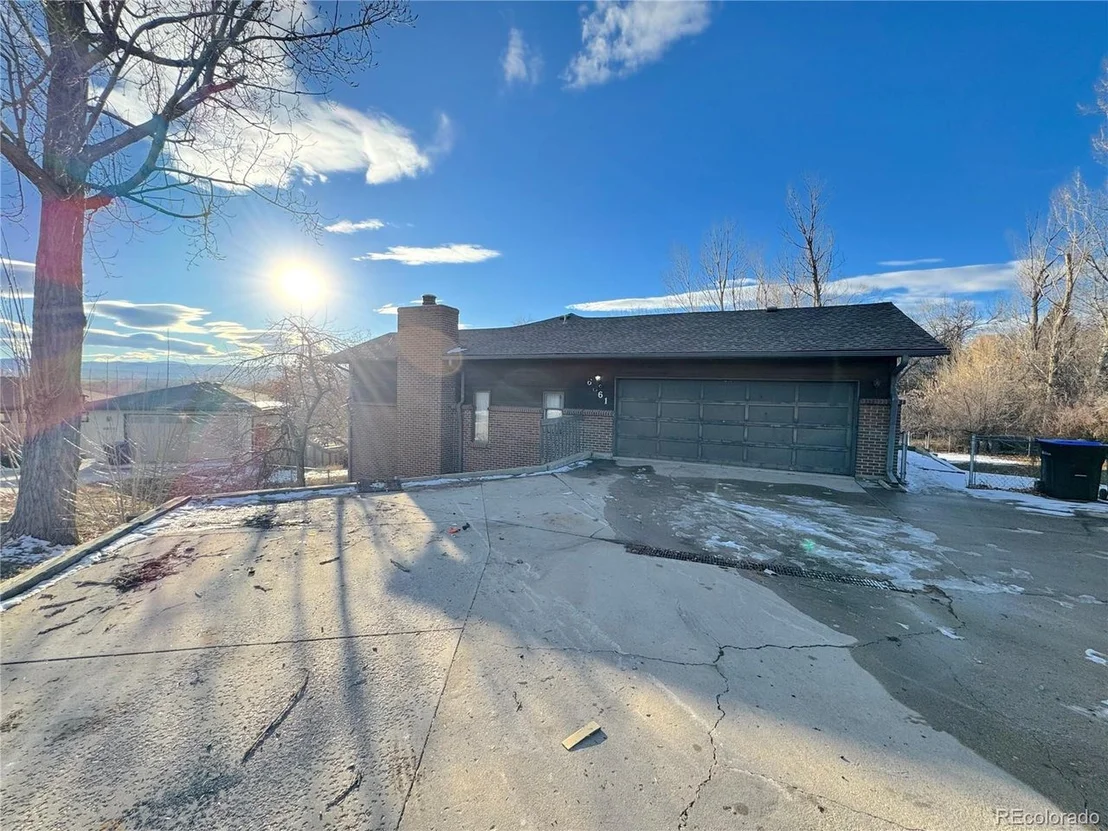 Photo of 6861 Oberon Rd