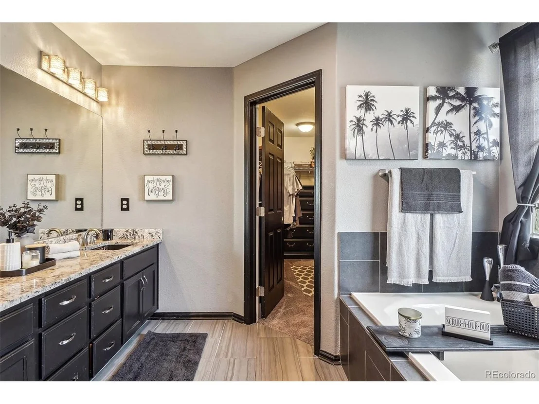 Photo of 10035 Crystal Cir