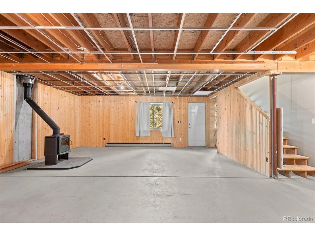 Photo of 145 Jackpine Ln