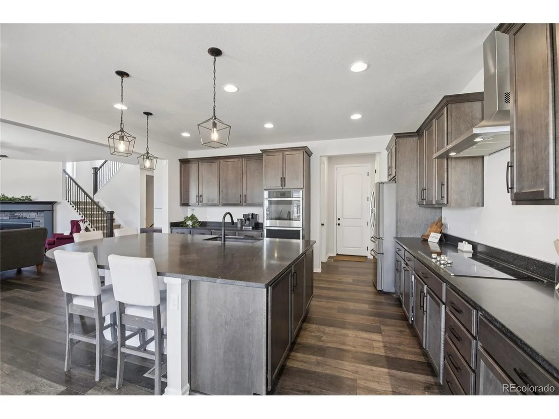 Photo of 677 Iris St