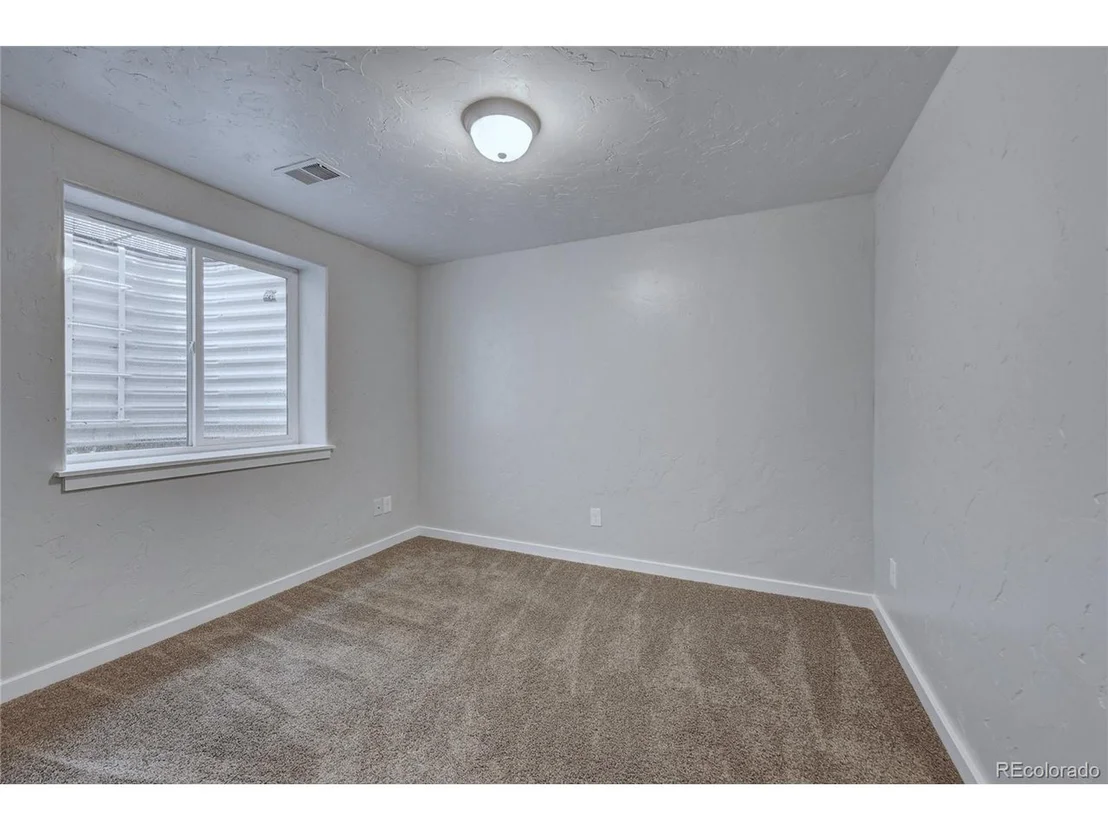 Photo of 10207 Dover St