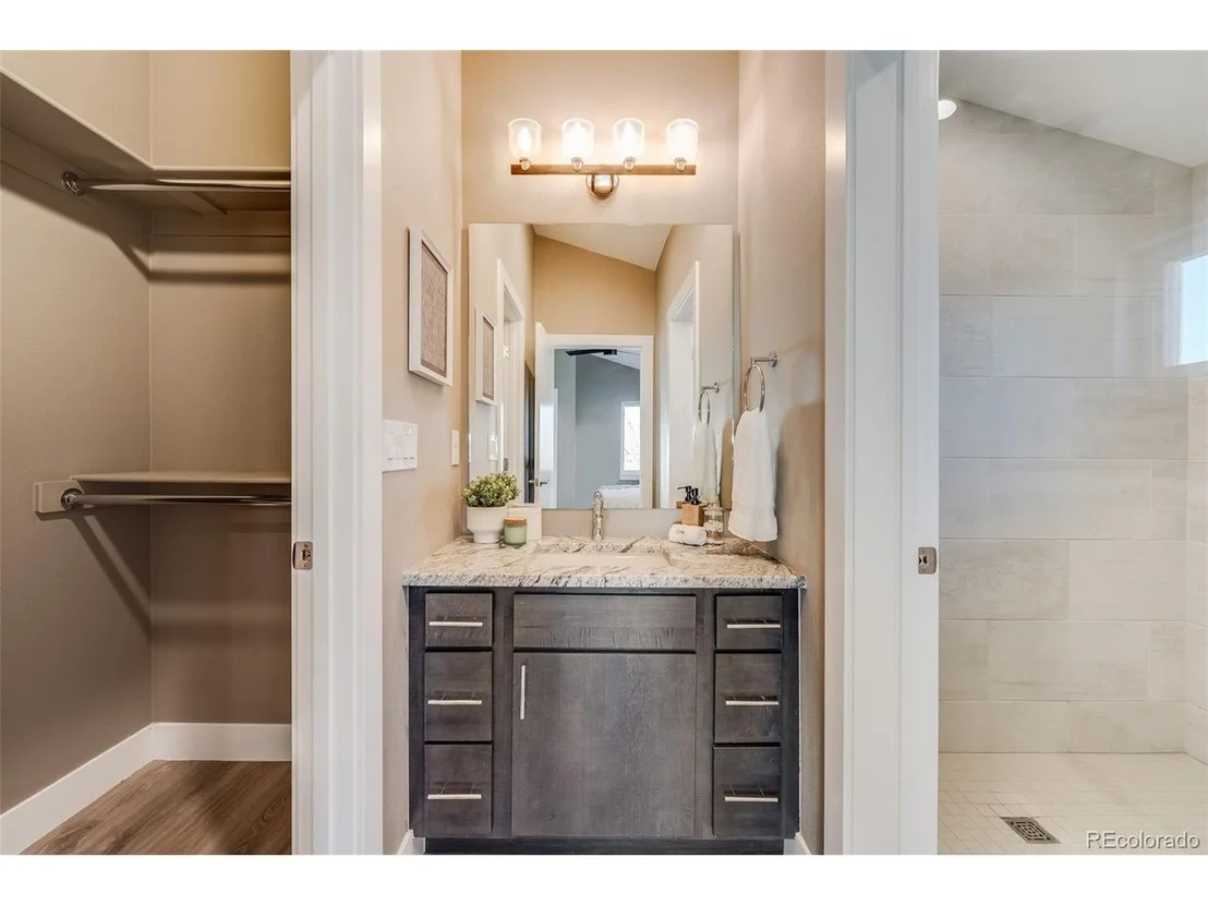 Photo of 3880 Sheridan Blvd