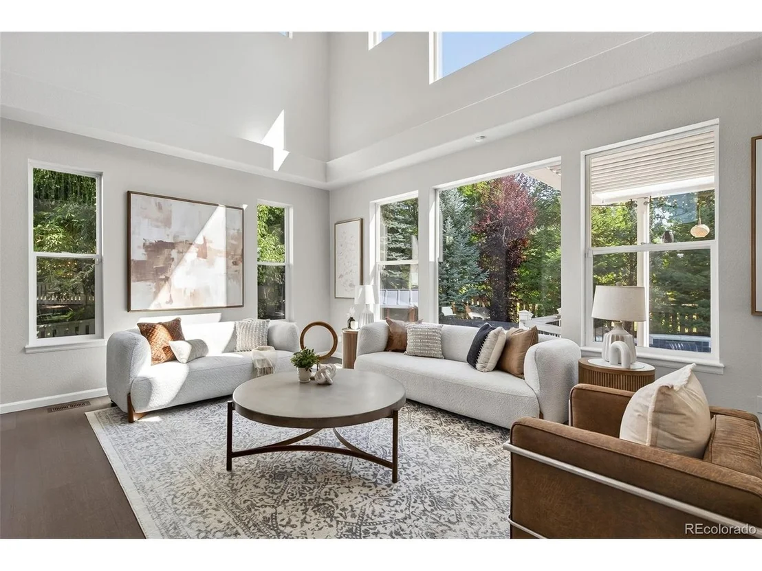 Photo of 6114 Devinney Ct