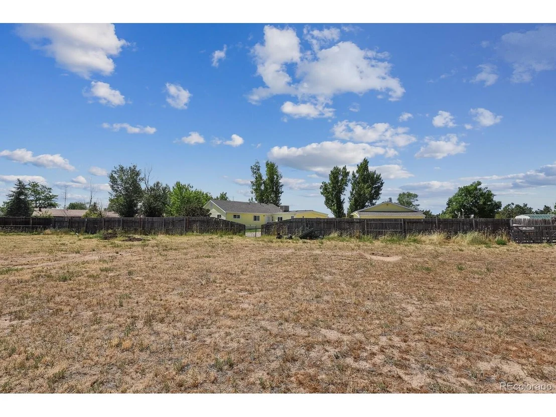 Photo of 332 Lilac Cir