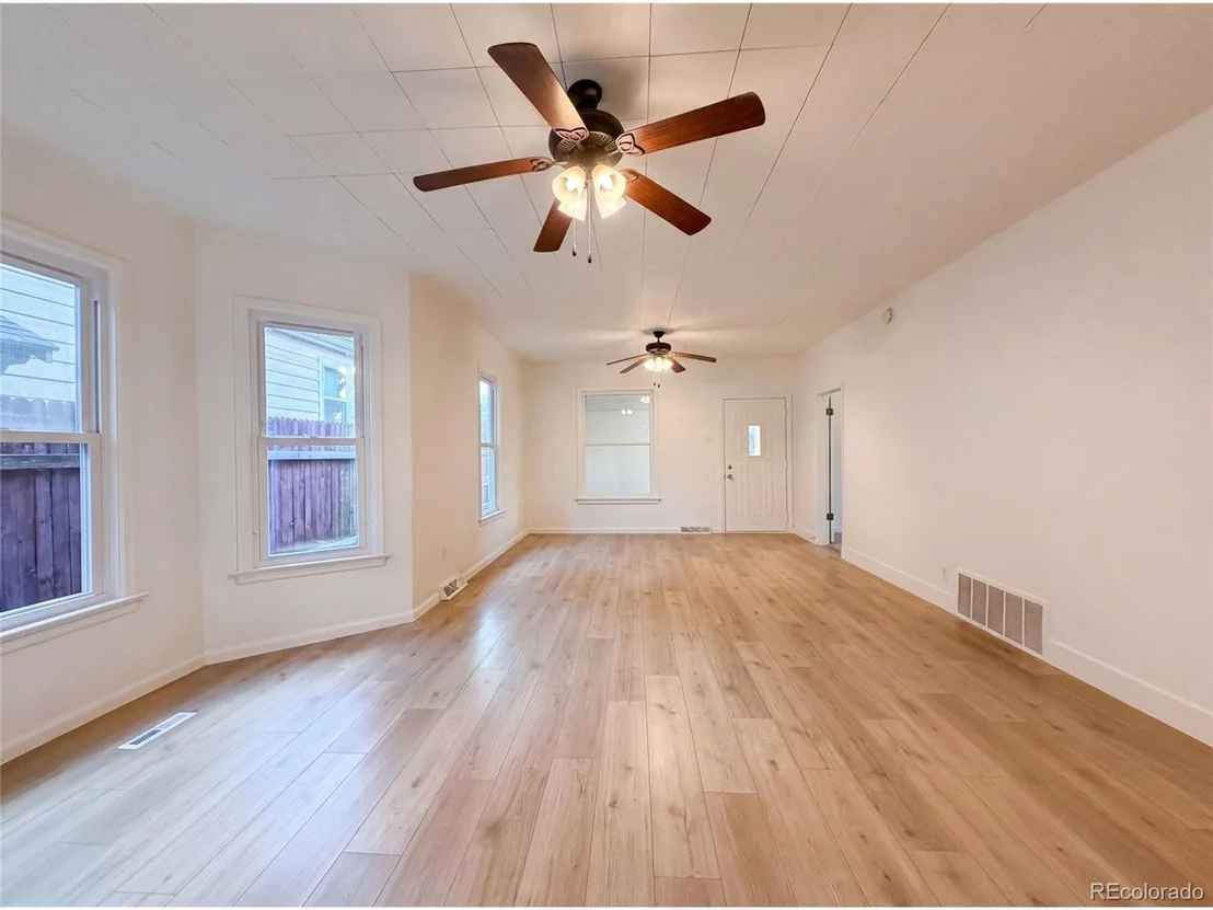 Photo of 1618 7th Ave