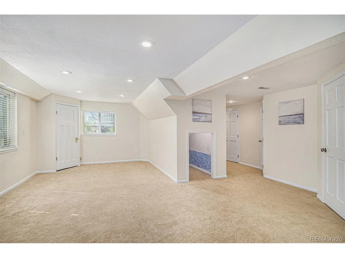 Photo of 9921 Spring Hill Pl