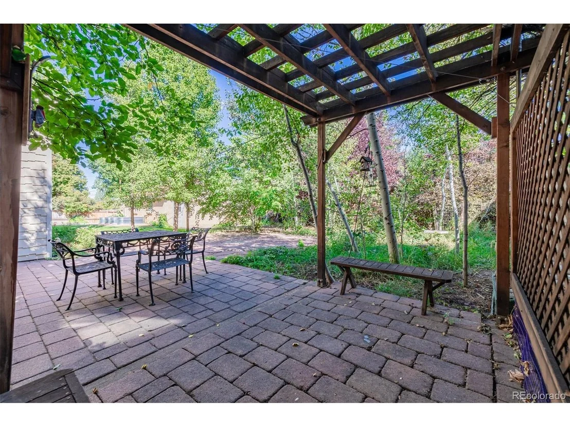 Photo of 2582 Eudora St