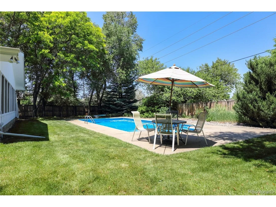 Photo of 6985 Harvest Rd