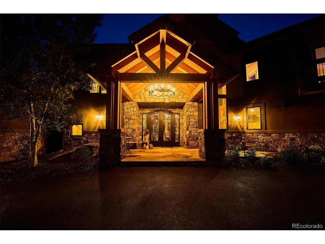 Photo of 477 W Meadow Rd