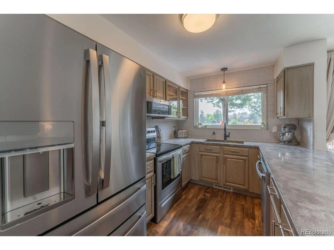 Photo of 6588 Zang Cir