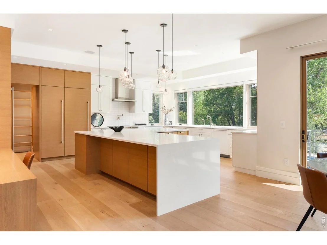 Photo of 2158 Tamarack Ave