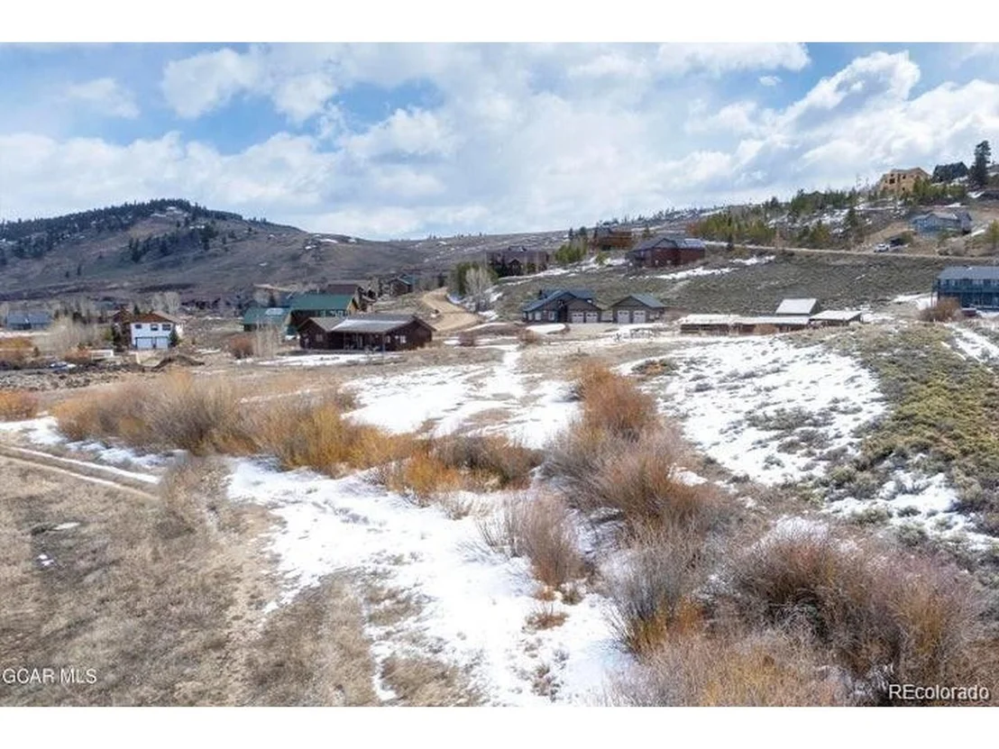 Photo of 82 Willow Dr