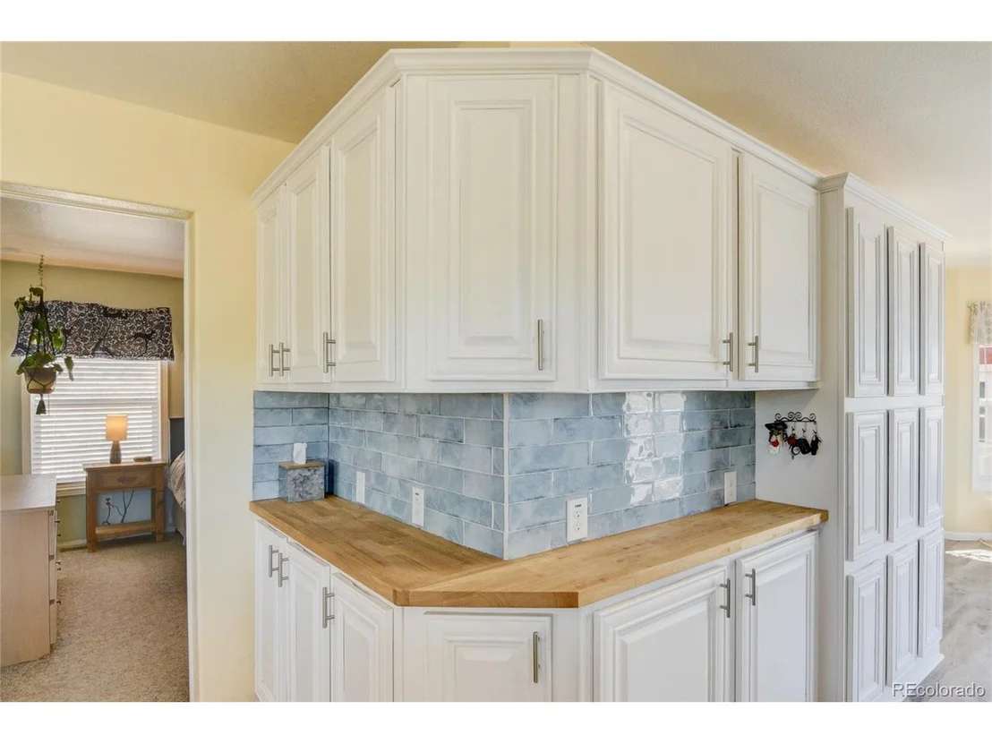 Photo of 261 Bridle Path
